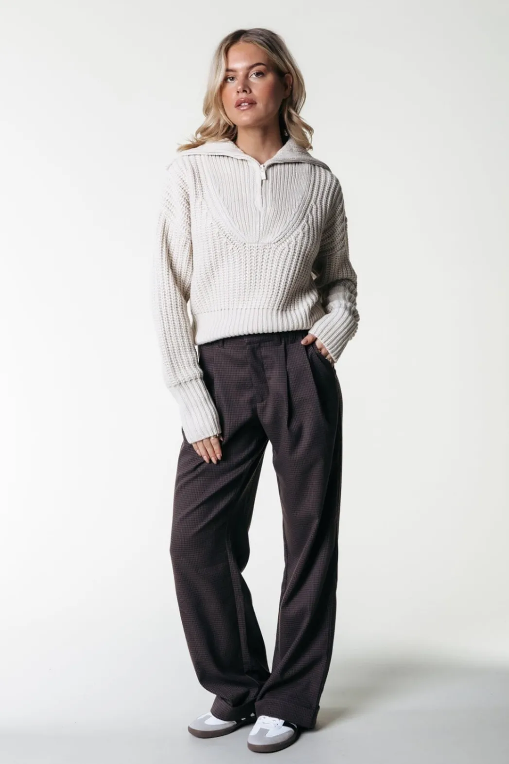 Hot Colourful Rebel Rus Straight Pants | Dark brown Darkbrown