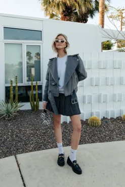 Hot Colourful Rebel Shaline Pinstripe Pleated Skirt | Dark Anthracite Darkanthracite